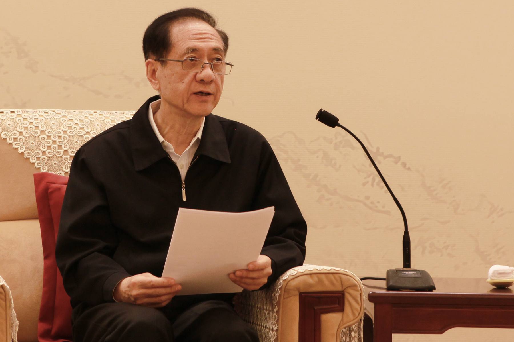 全國政協副主席、九三學社中央主席韓啟德出席會議并講話